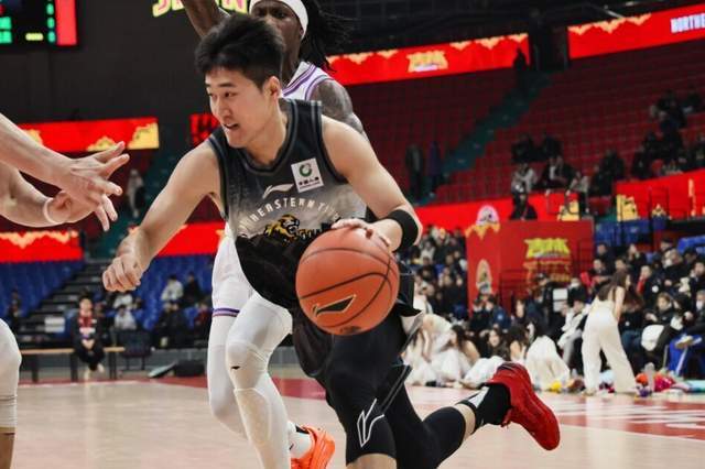 KAIYUN-32分+6记三分！失意国手砍分能力不输小外援，郭士强该重点考察了